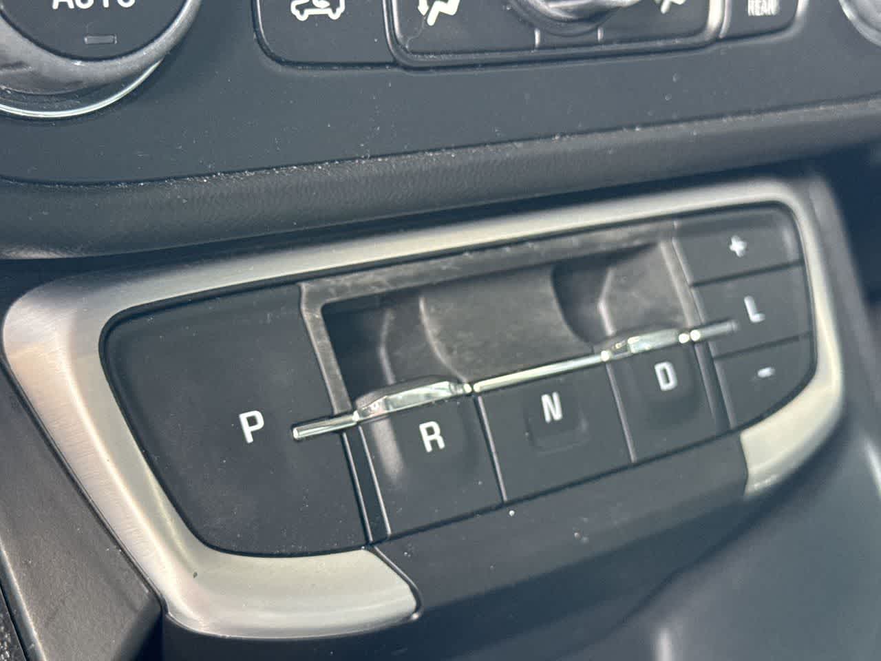 Thumbnail: 2023 GMC Terrain - 21