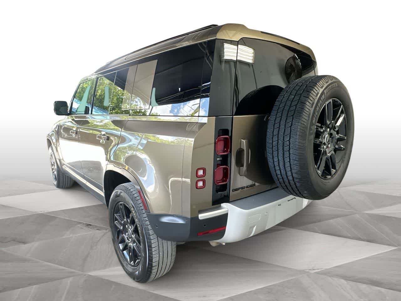 Thumbnail: 2025 Land Rover Defender - 6