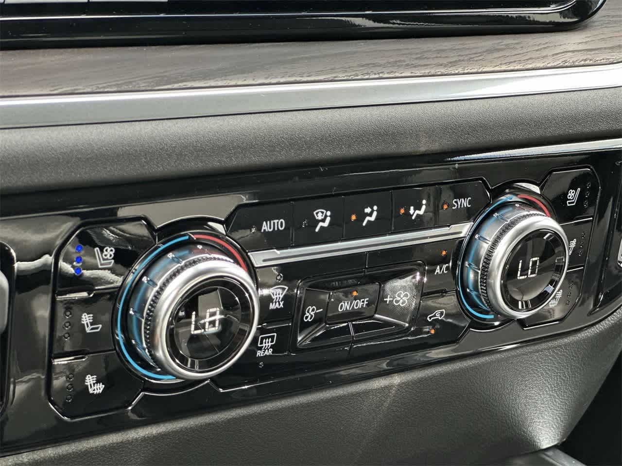 Thumbnail: 2026 GMC Sierra 1500 - 20