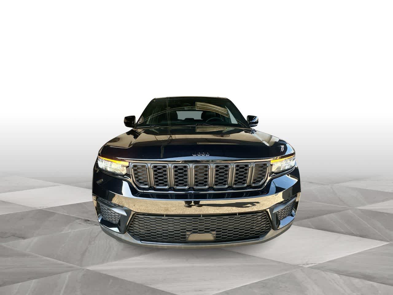 Thumbnail: 2023 Jeep Grand Cherokee - 3