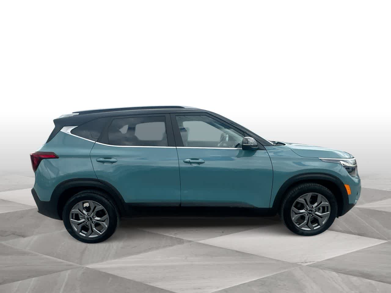 Thumbnail: 2024 Kia Seltos - 9