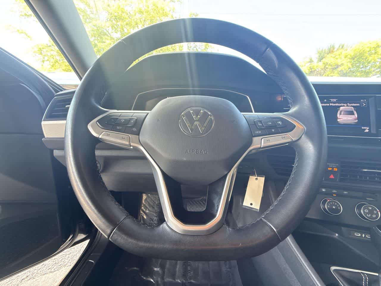 Thumbnail: 2024 Volkswagen Jetta - 15