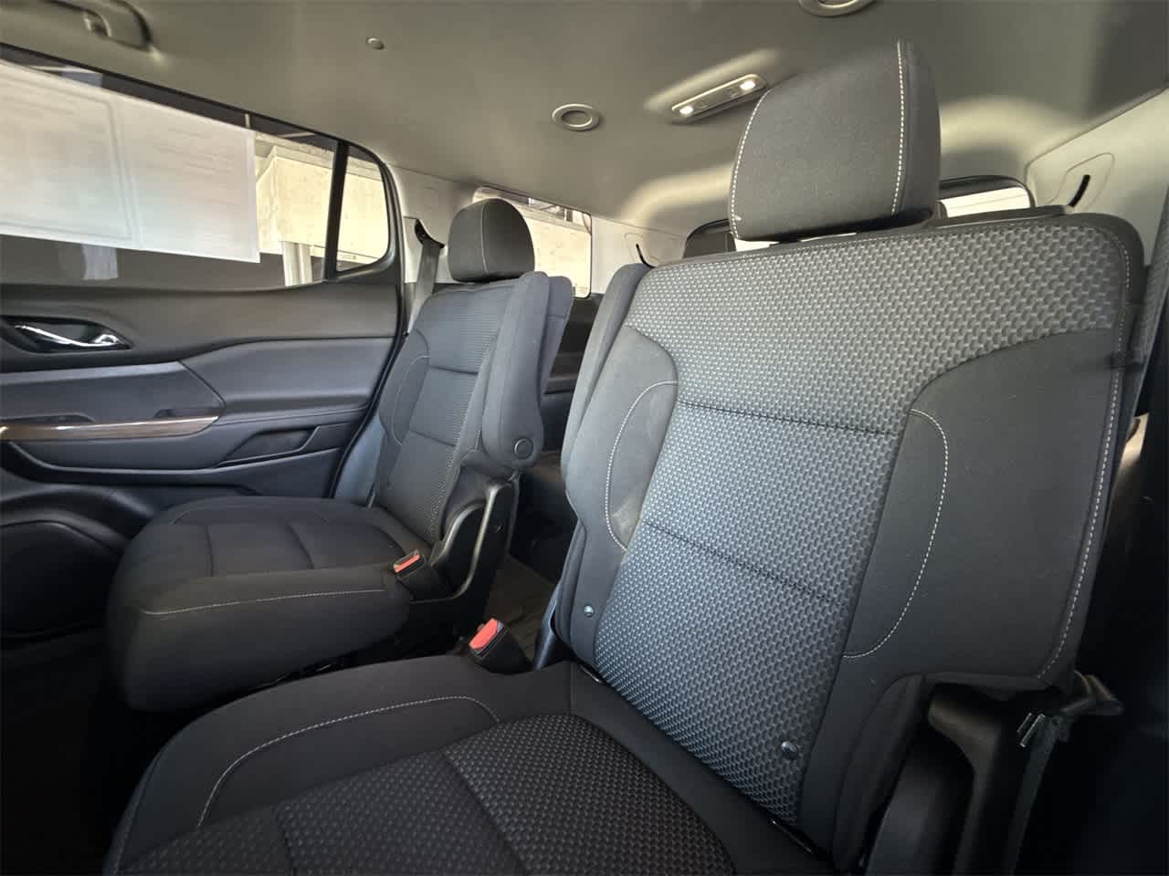 Thumbnail: 2023 GMC Acadia - 22