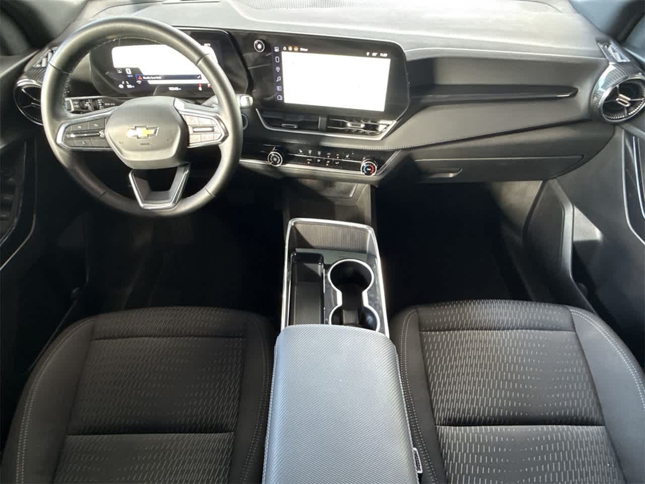 Thumbnail: 2025 Chevrolet Equinox - 24