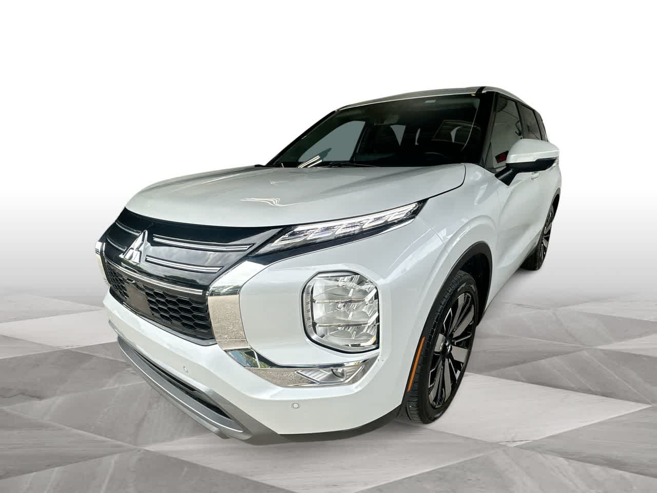 Thumbnail: 2025 Mitsubishi Outlander - 4