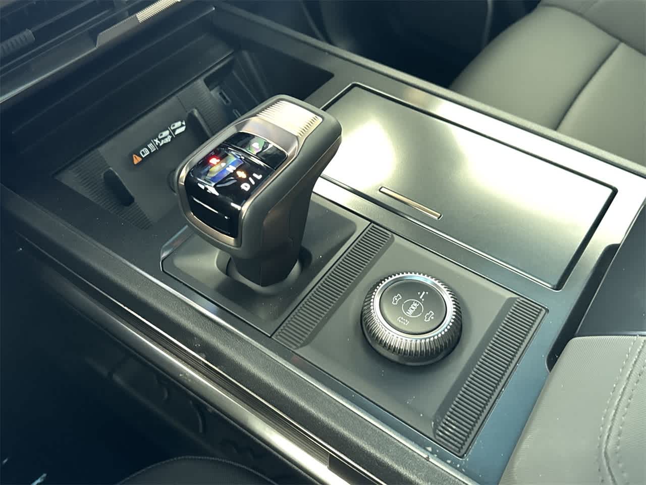 Thumbnail: 2025 GMC Hummer EV - 21
