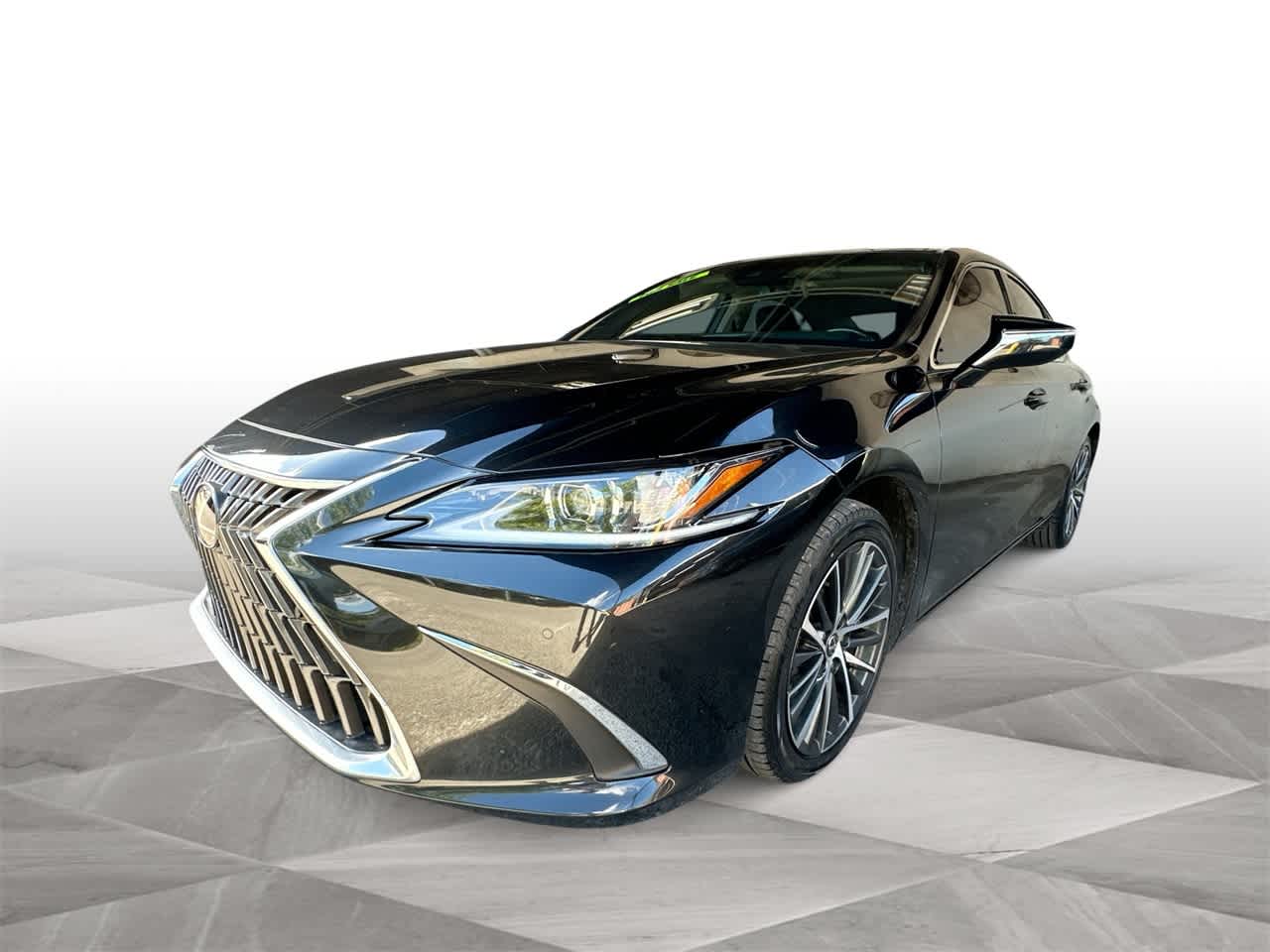 Thumbnail: 2022 Lexus ES - 4