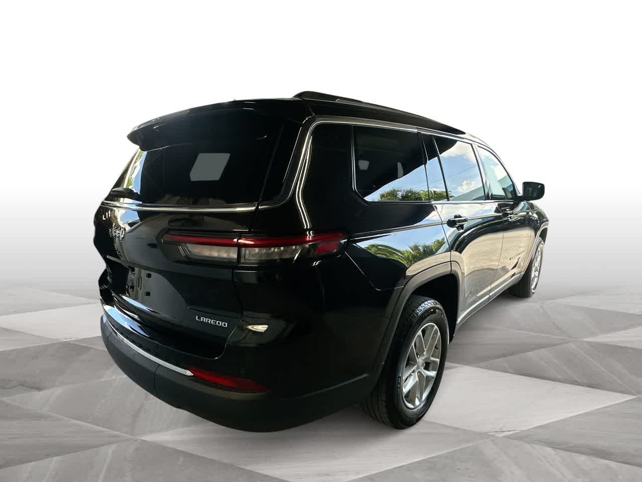 Thumbnail: 2023 Jeep Grand Cherokee - 8