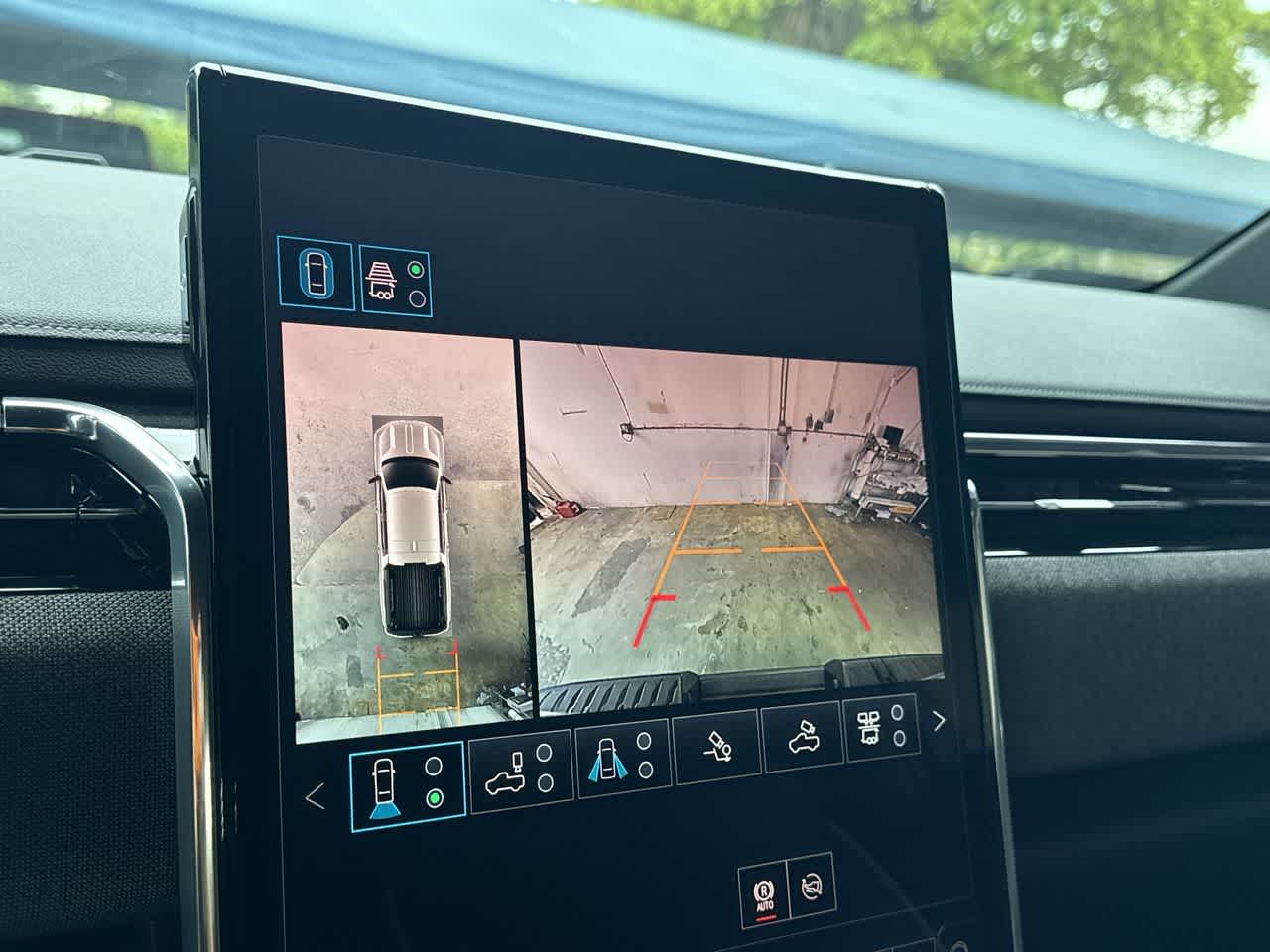 Thumbnail: 2026 GMC Sierra EV - 19