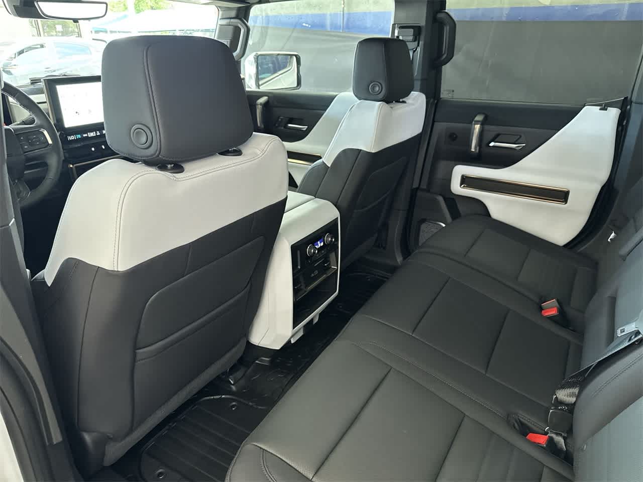 Thumbnail: 2025 GMC Hummer EV - 23