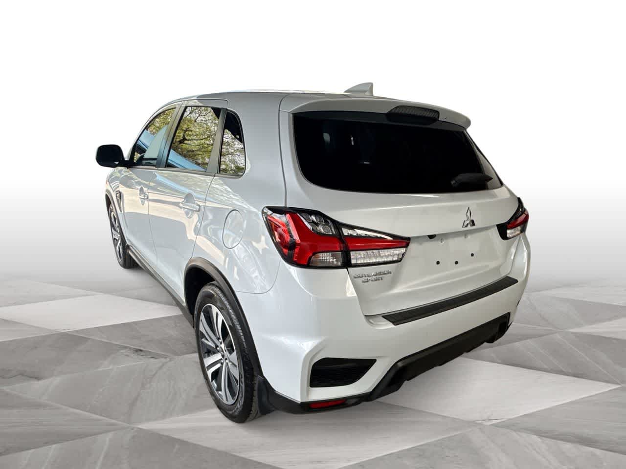 Thumbnail: 2025 Mitsubishi Outlander Sport - 6