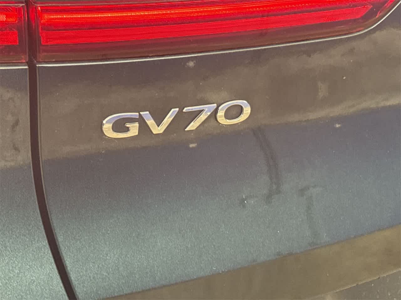 Thumbnail: 2022 Genesis GV70 - 10
