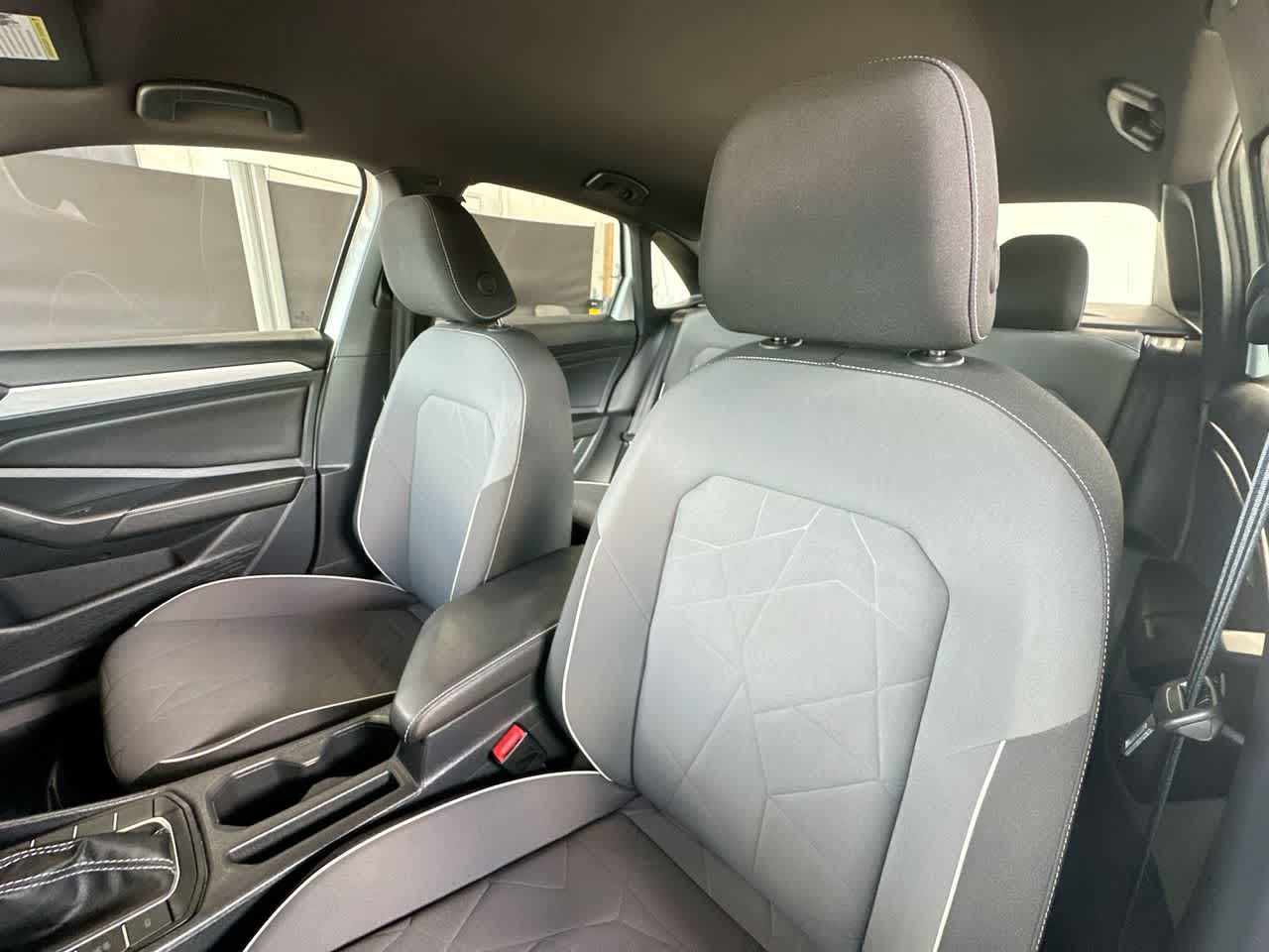 Thumbnail: 2025 Volkswagen Jetta - 14