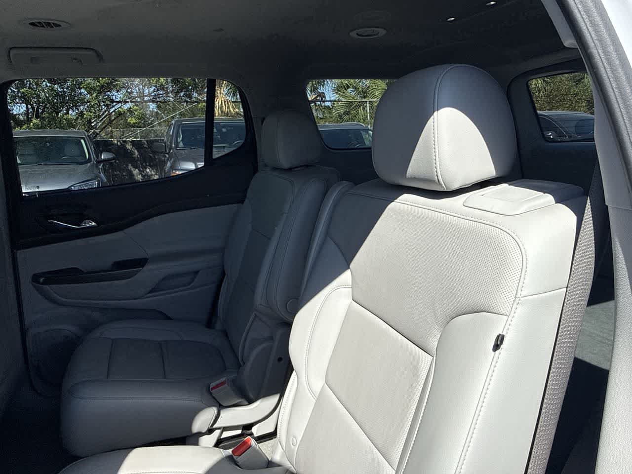 Thumbnail: 2023 GMC Acadia - 22