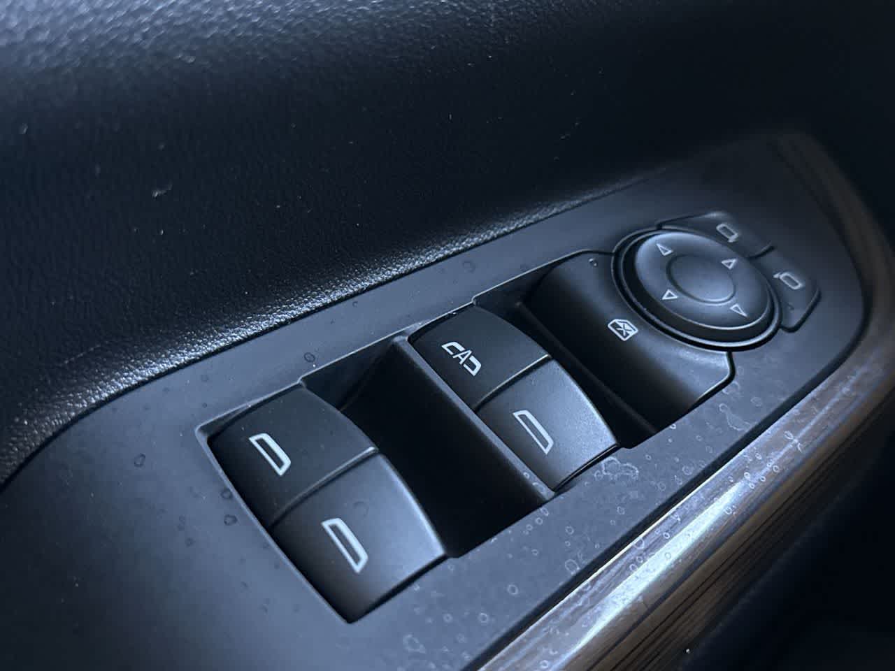 Thumbnail: 2023 GMC Acadia - 17