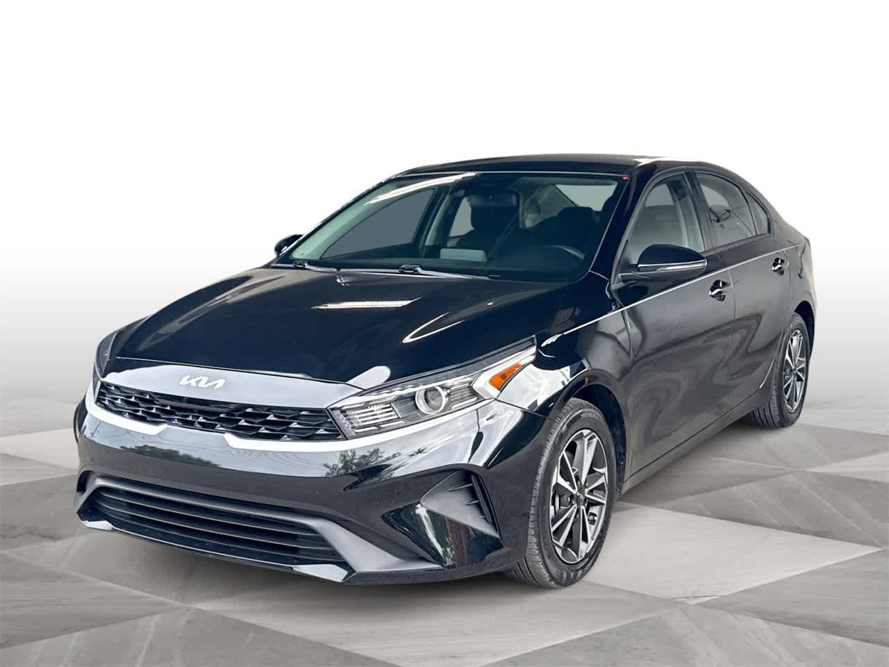 Thumbnail: 2023 Kia Forte - 4