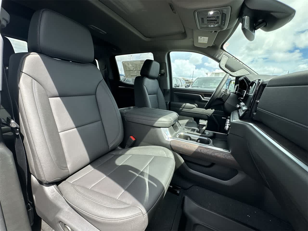 Thumbnail: 2026 GMC Sierra 1500 - 27