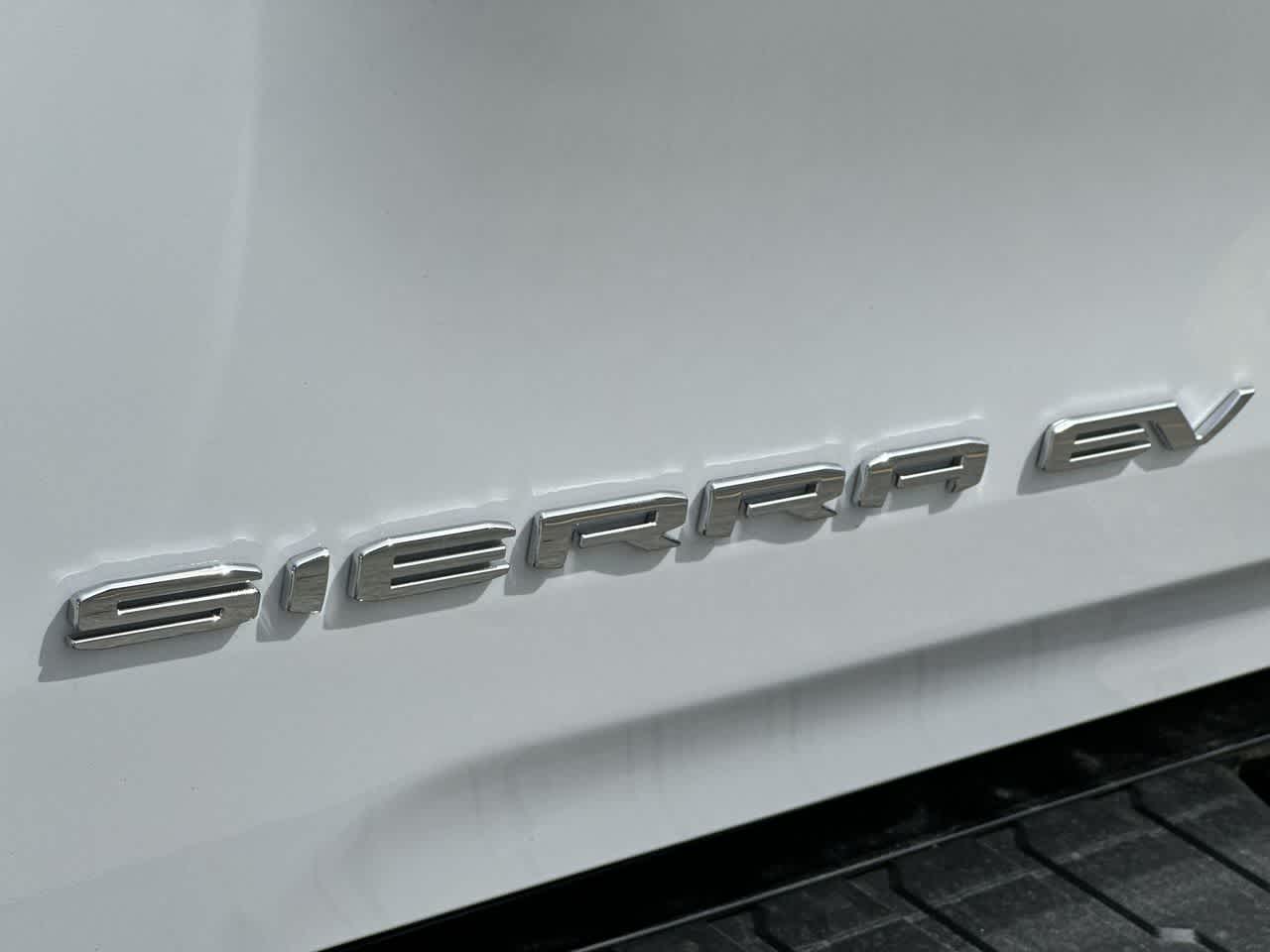 Thumbnail: 2026 GMC Sierra EV - 10