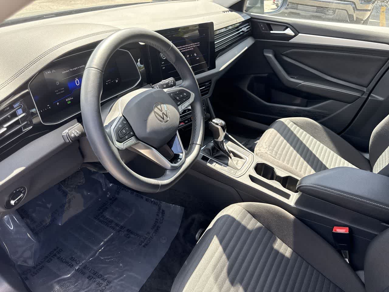 Thumbnail: 2025 Volkswagen Jetta - 13