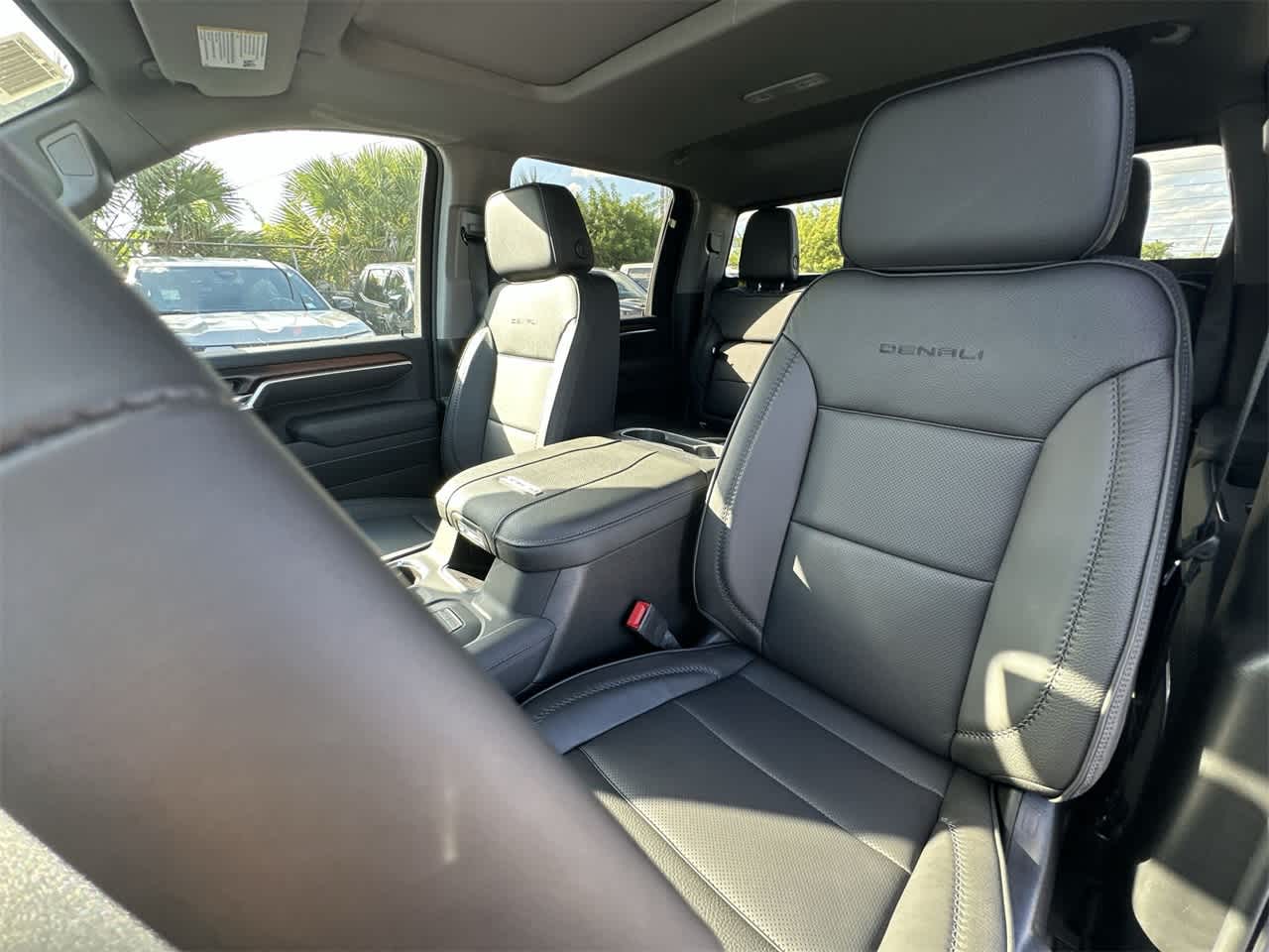 Thumbnail: 2026 GMC Sierra 2500 - 14