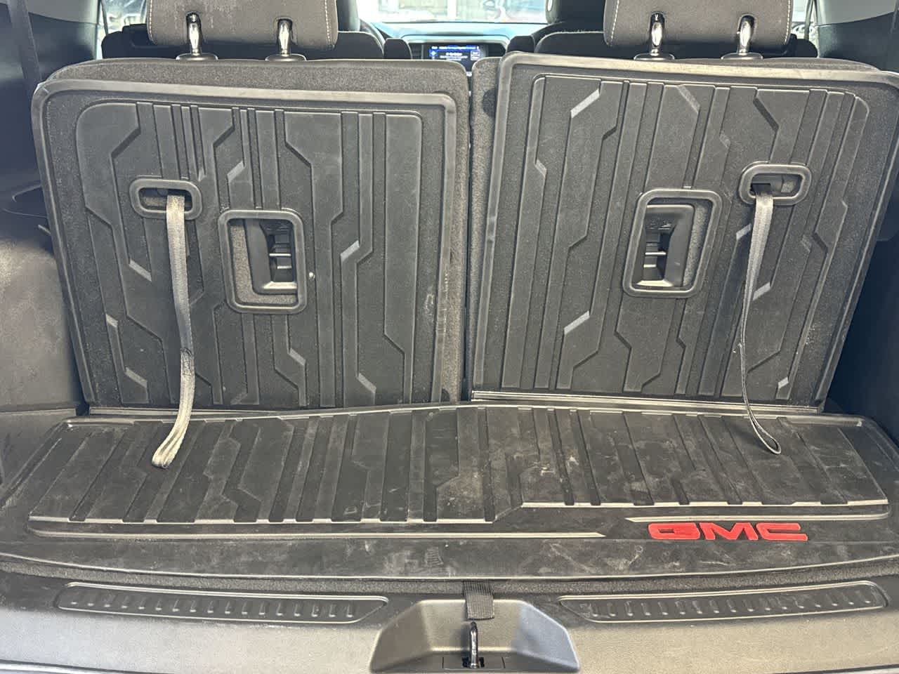 Thumbnail: 2023 GMC Acadia - 25