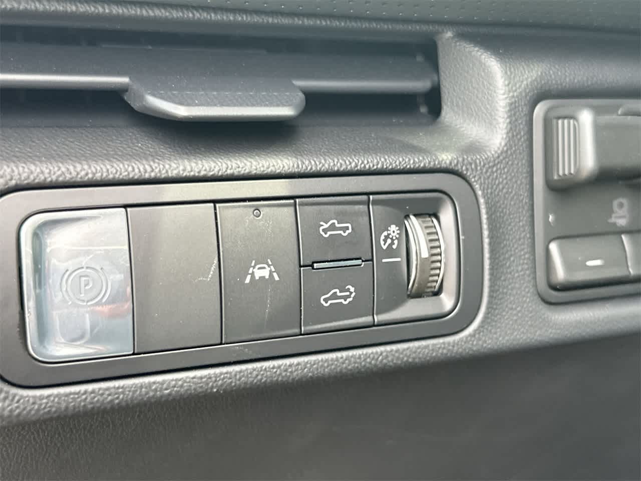 Thumbnail: 2026 GMC Sierra EV - 12