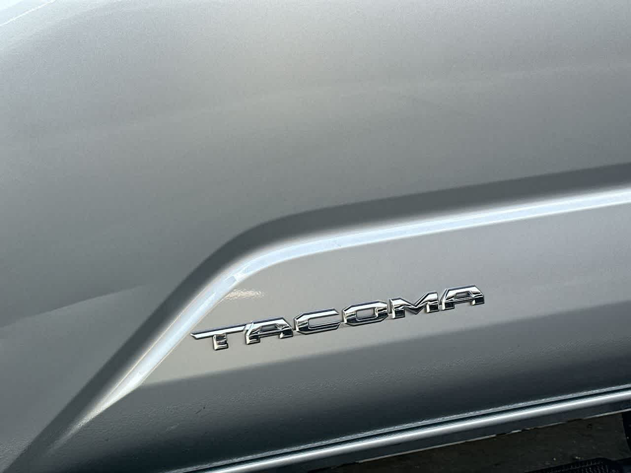 Thumbnail: 2025 Toyota Tacoma - 10