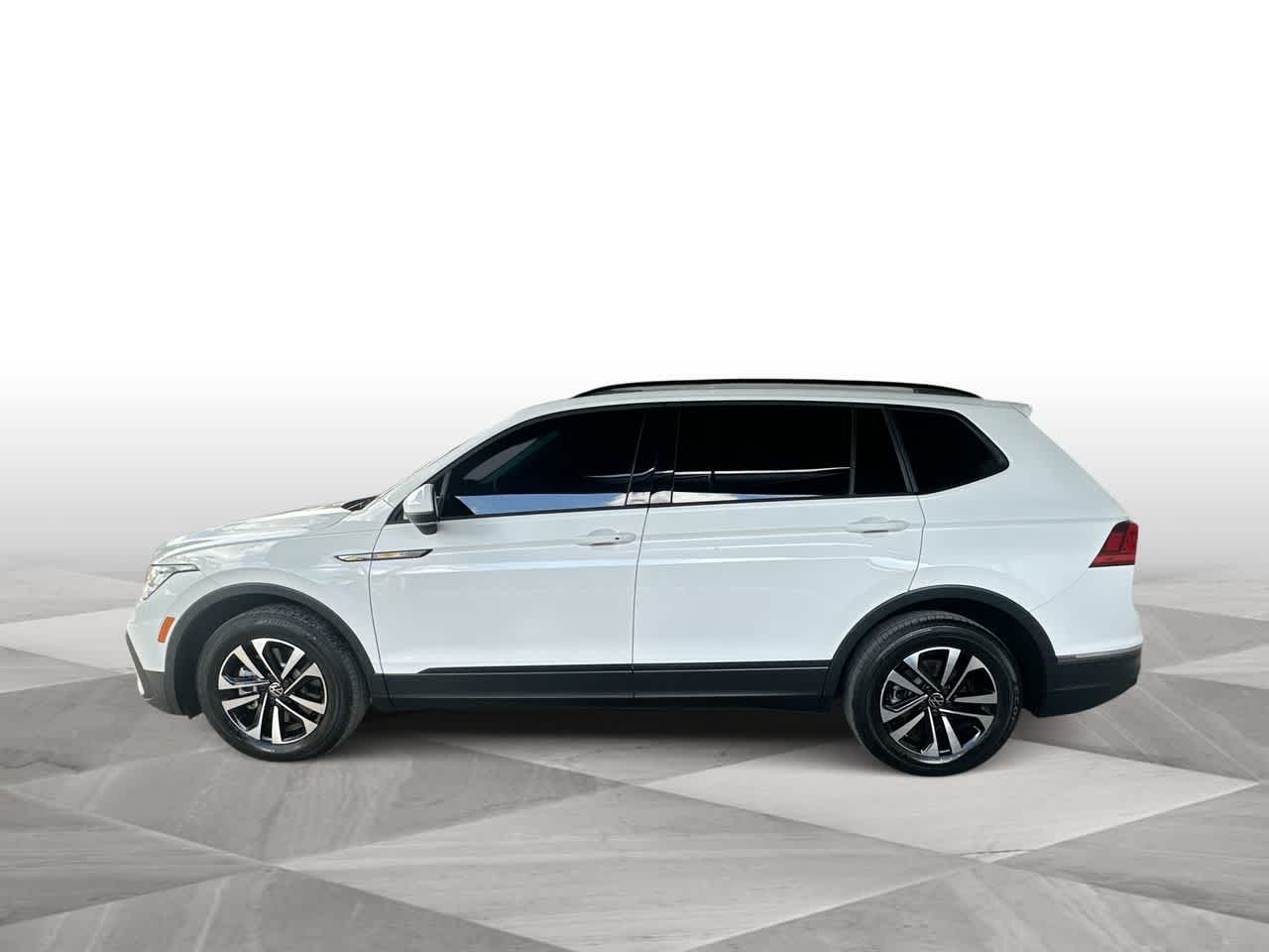 Thumbnail: 2024 Volkswagen Tiguan - 5