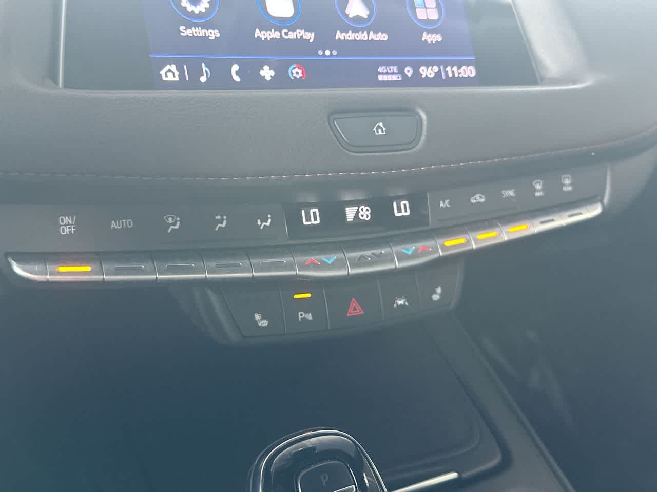 Thumbnail: 2023 Cadillac XT4 - 20