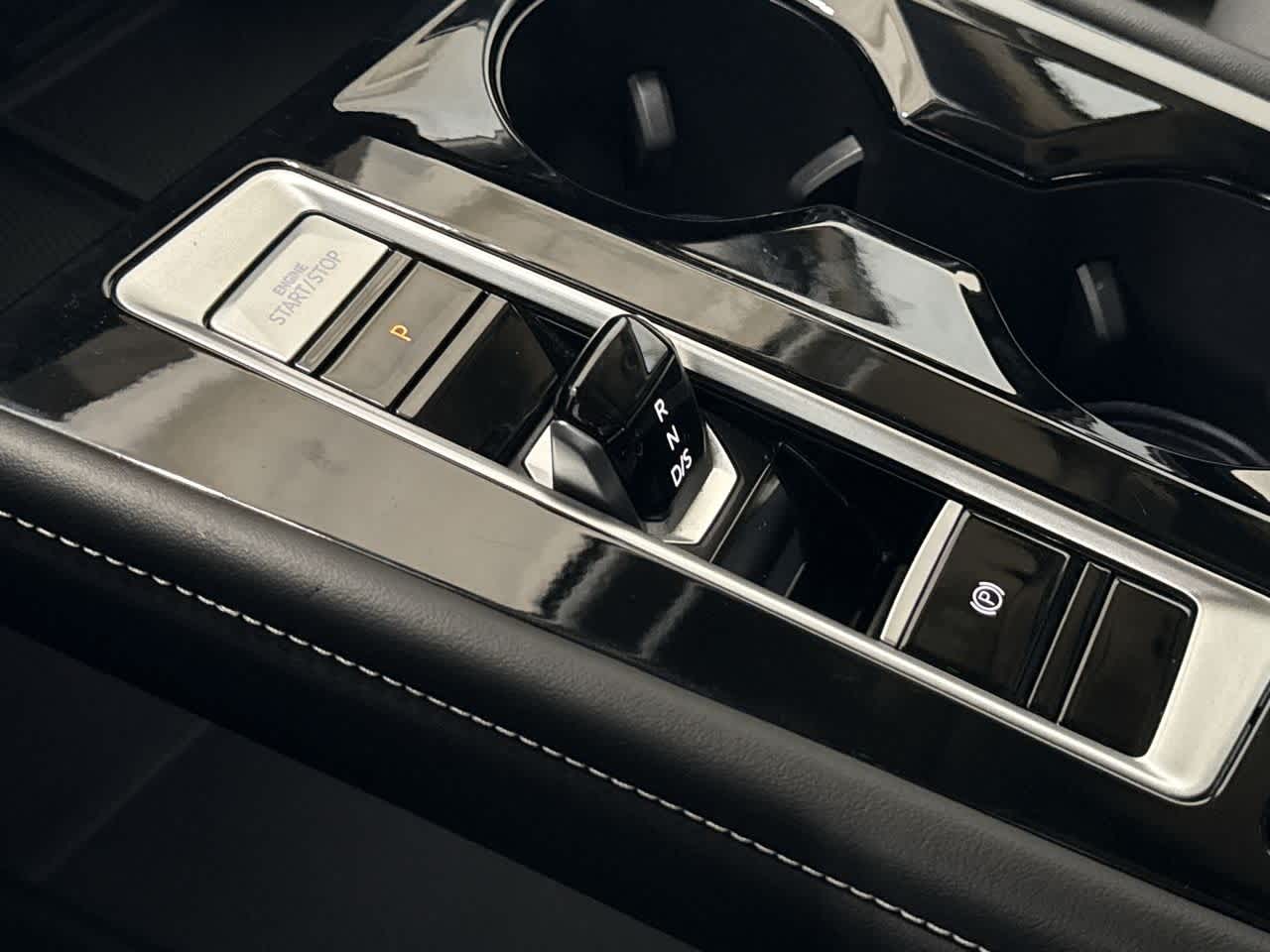 Thumbnail: 2024 Volkswagen Atlas - 21