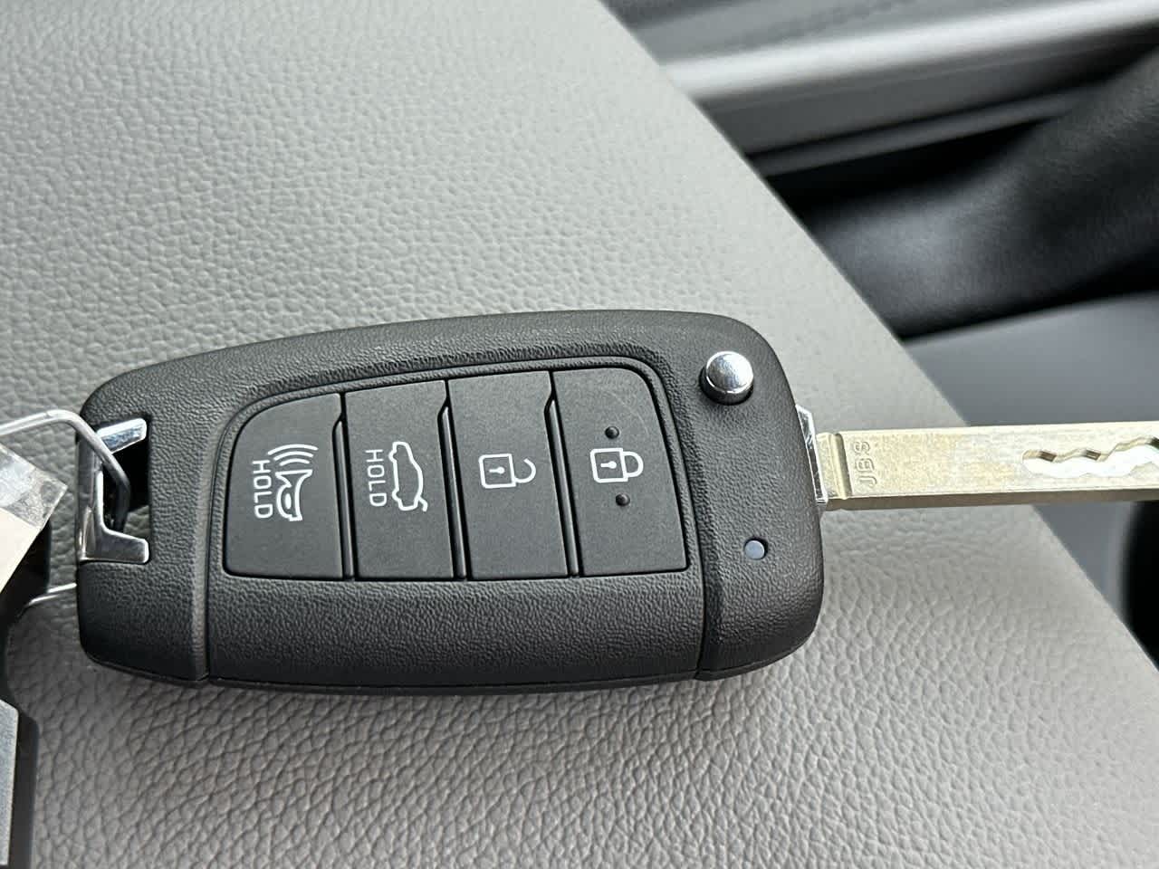 Thumbnail: 2025 Hyundai Elantra - 28