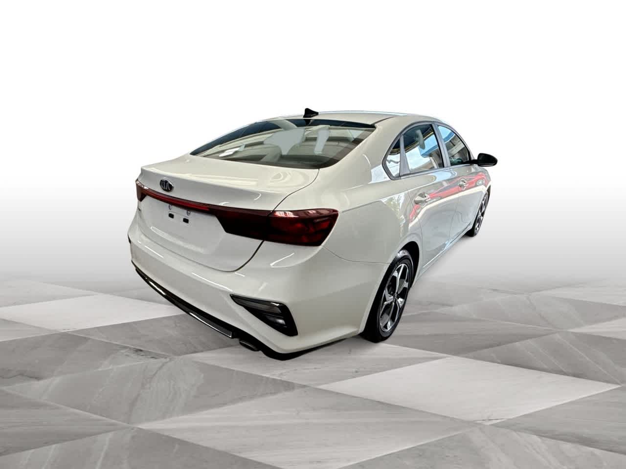 Thumbnail: 2020 Kia Forte - 8