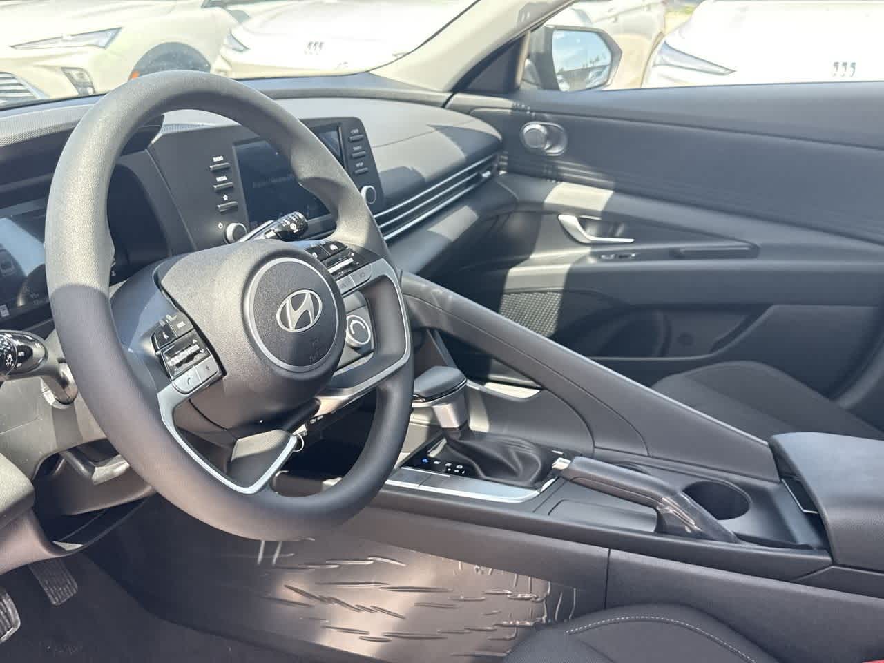 Thumbnail: 2025 Hyundai Elantra - 13