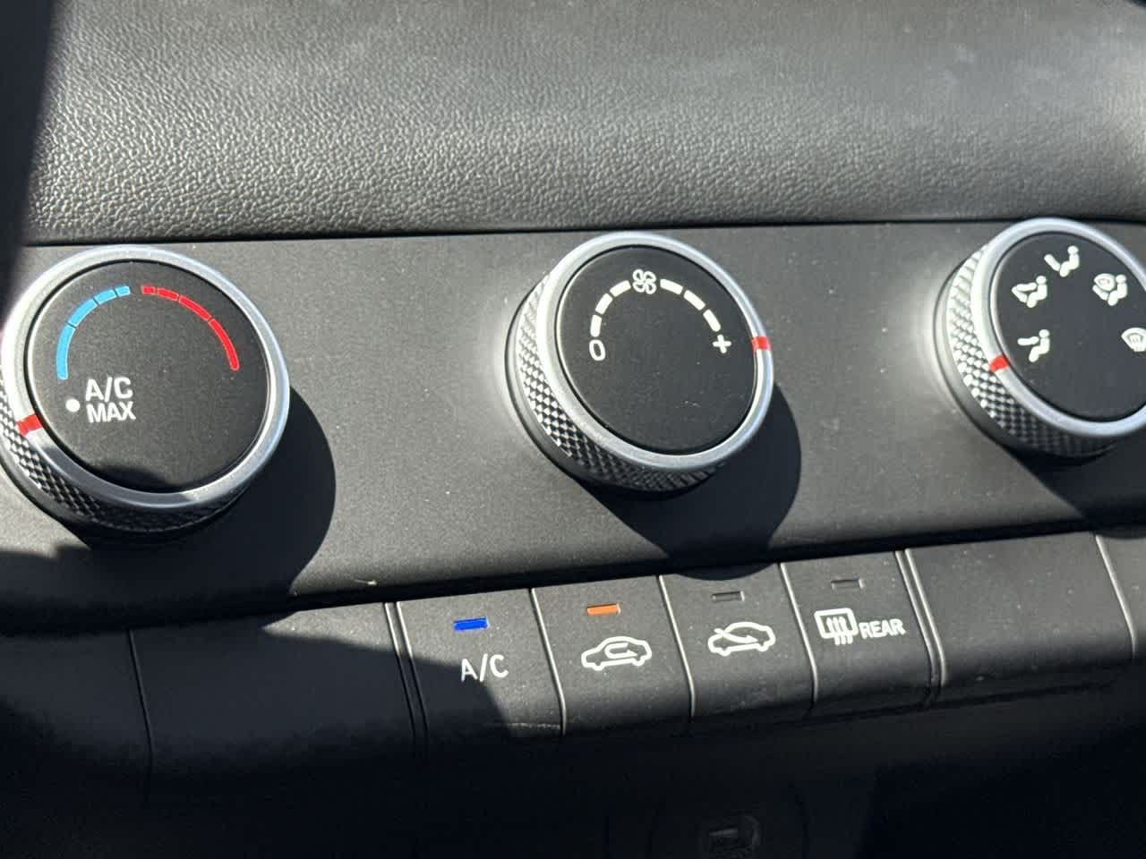 Thumbnail: 2025 Hyundai Elantra - 20