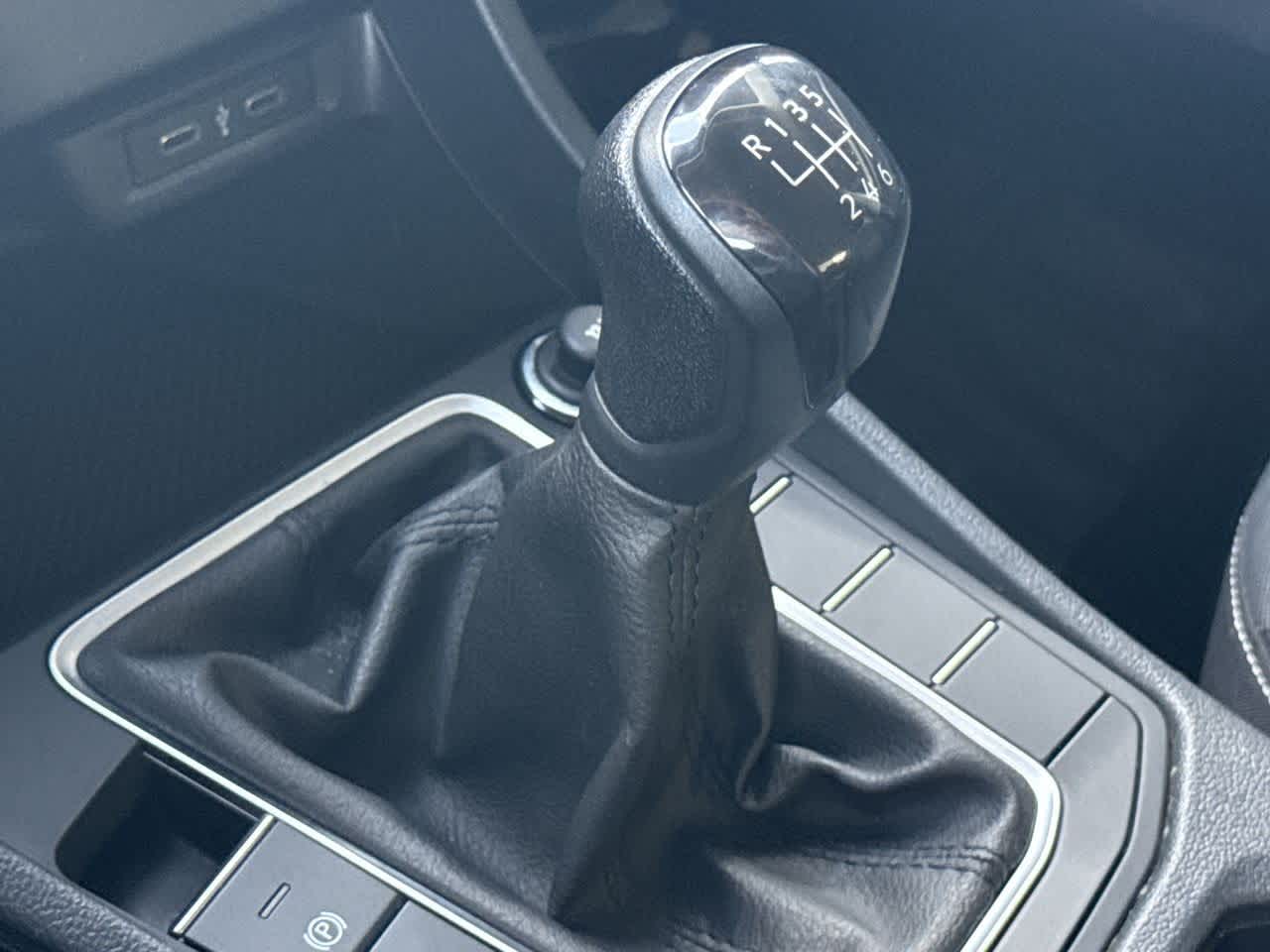 Thumbnail: 2023 Volkswagen Jetta - 21