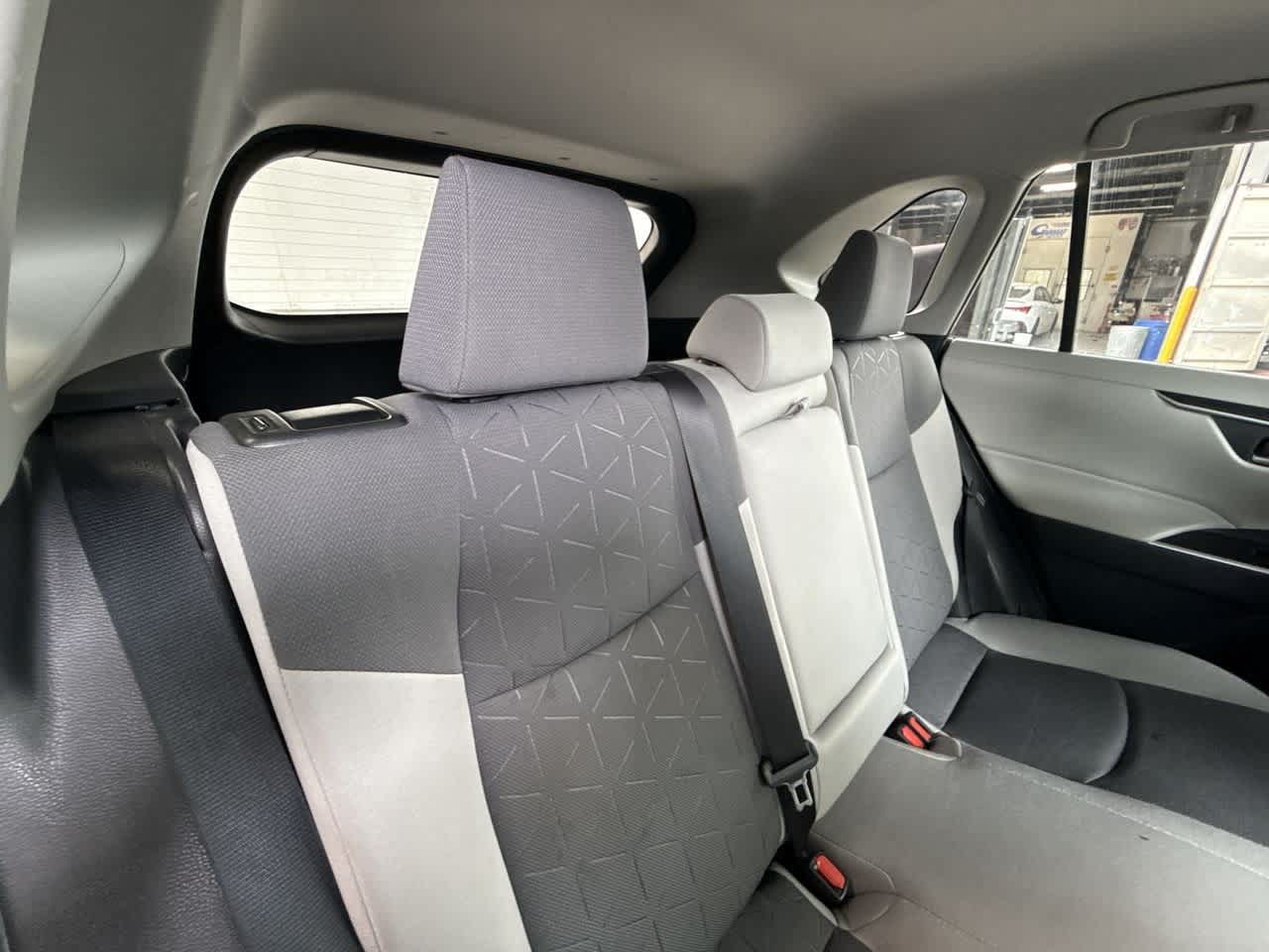 Thumbnail: 2022 Toyota RAV4 - 26