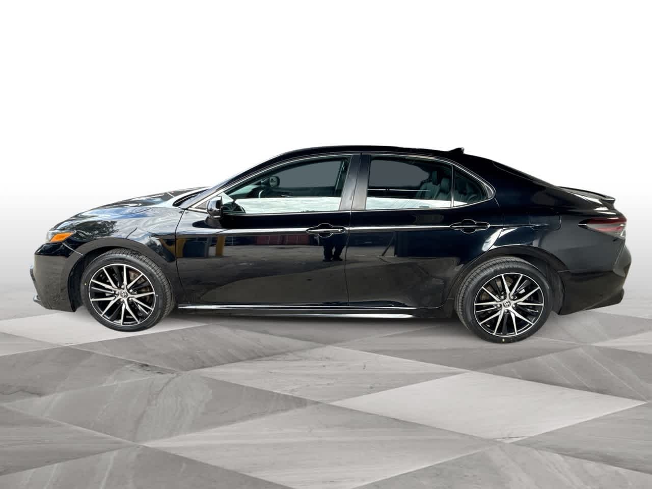 Thumbnail: 2021 Toyota Camry - 5