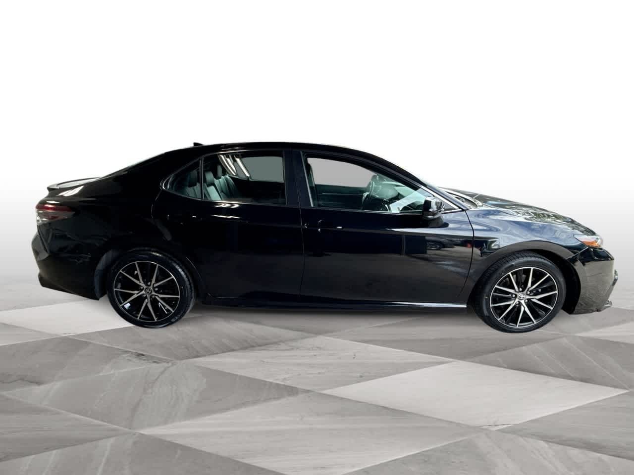 Thumbnail: 2021 Toyota Camry - 9
