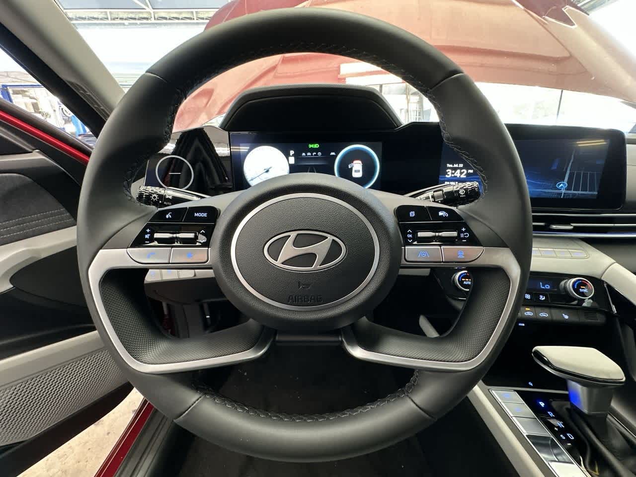 Thumbnail: 2025 Hyundai Elantra - 15