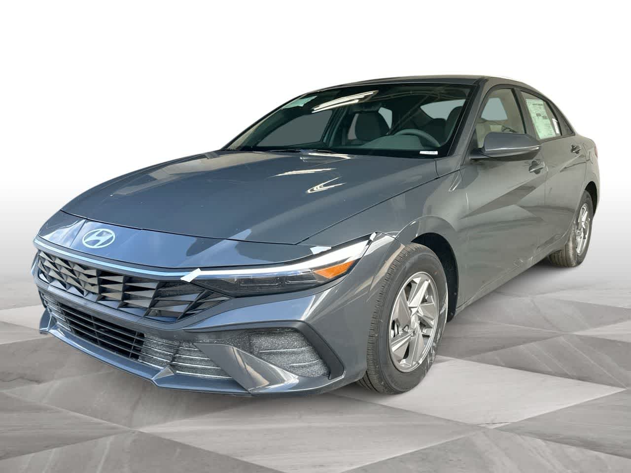Thumbnail: 2025 Hyundai Elantra - 4