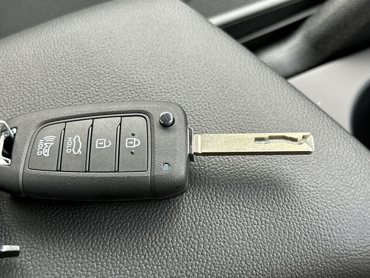 Thumbnail: 2025 Hyundai Elantra - 28