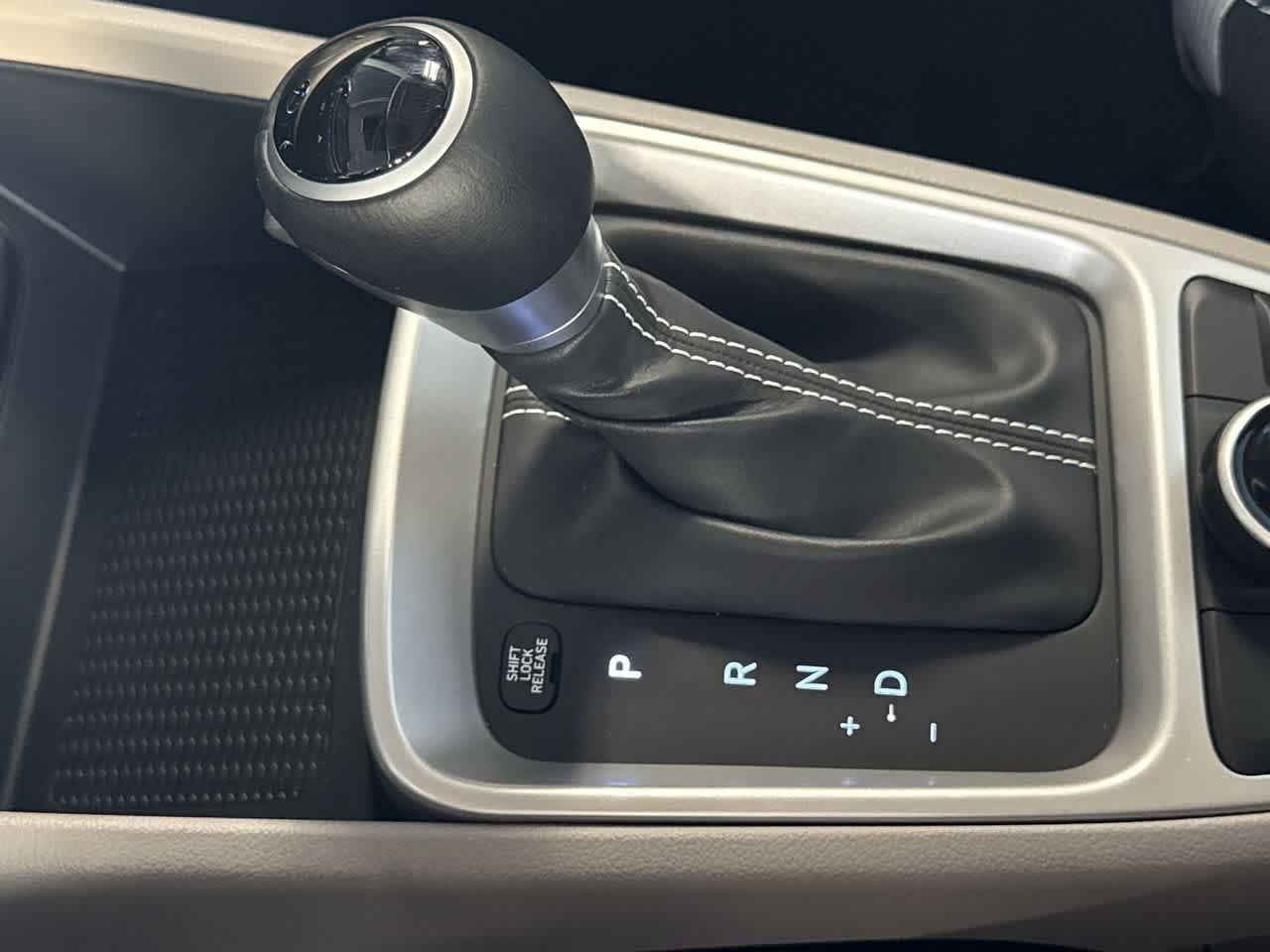 Thumbnail: 2025 Hyundai Venue - 21