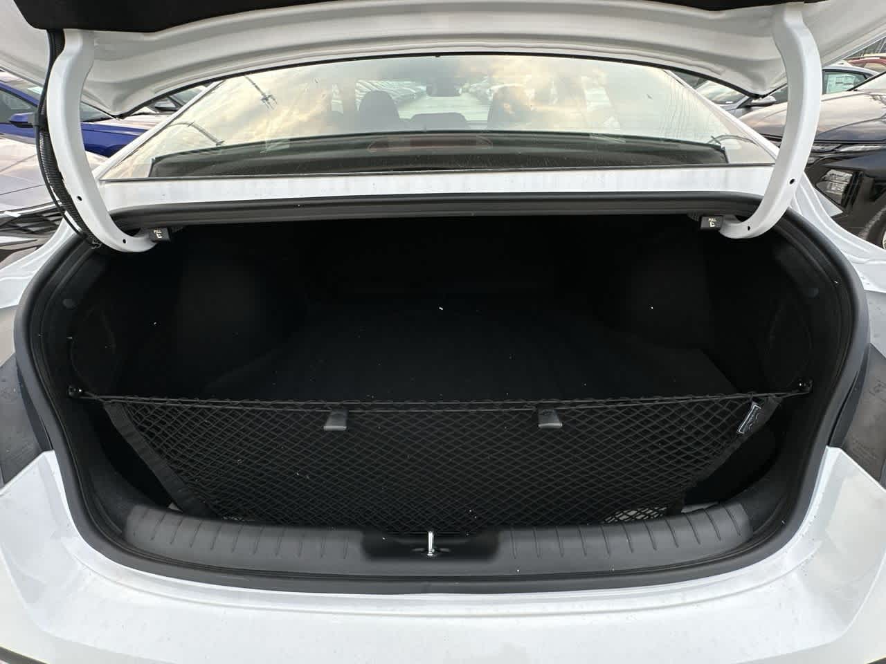 Thumbnail: 2025 Hyundai Elantra - 25