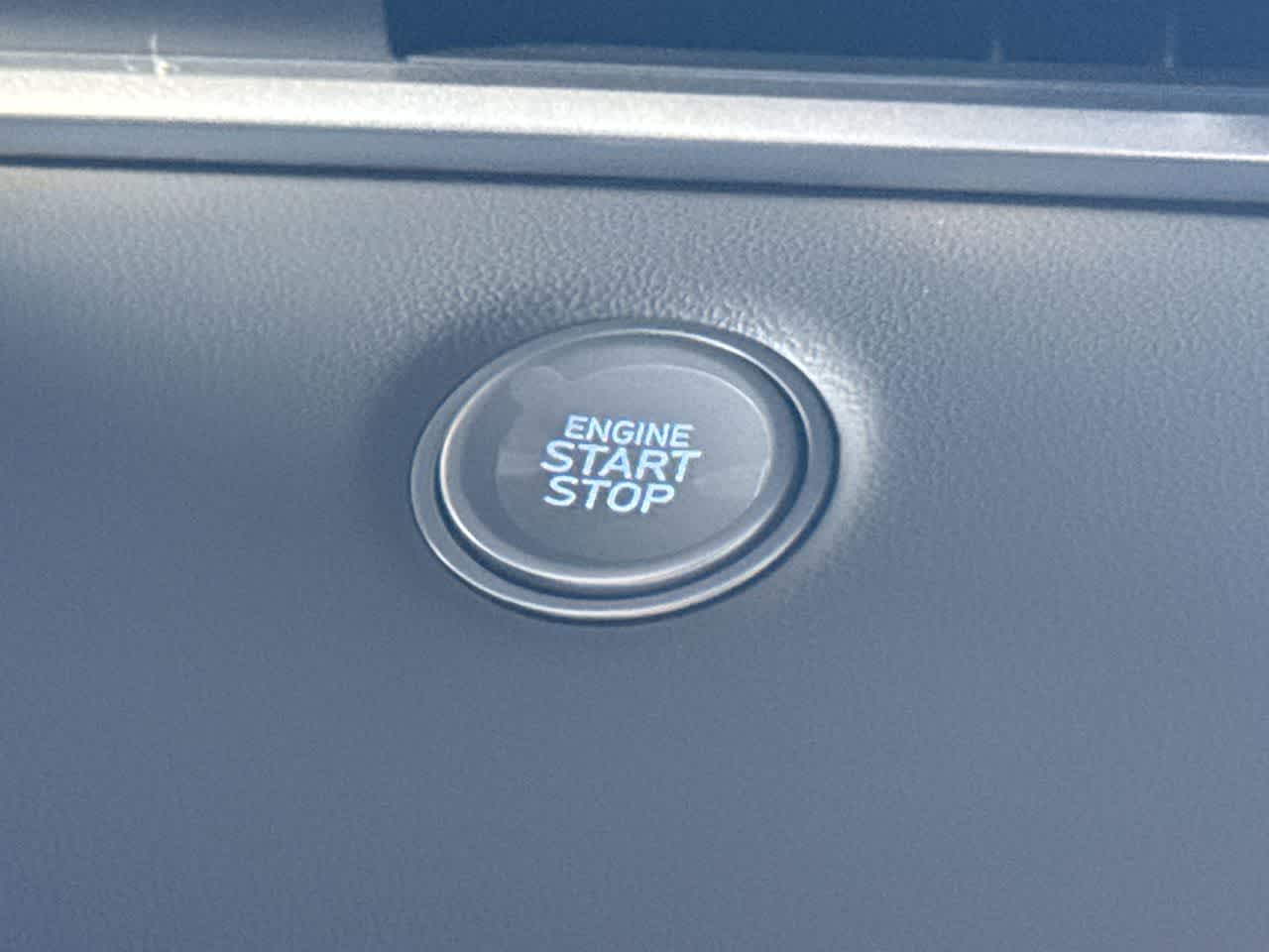 Thumbnail: 2025 Hyundai Elantra - 17