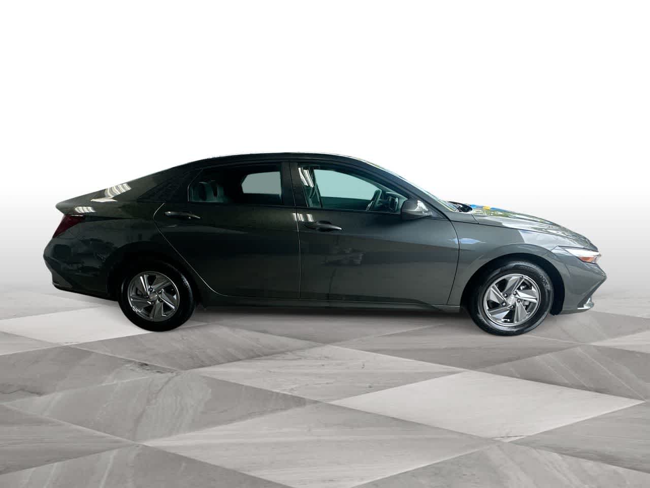 Thumbnail: 2025 Hyundai Elantra - 9