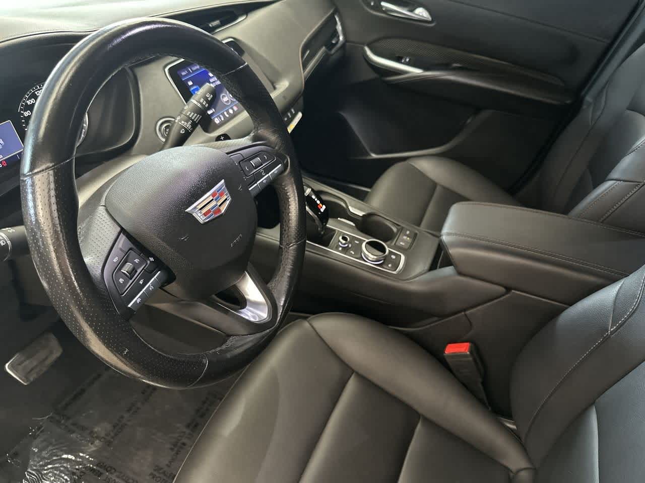 Thumbnail: 2021 Cadillac XT4 - 13