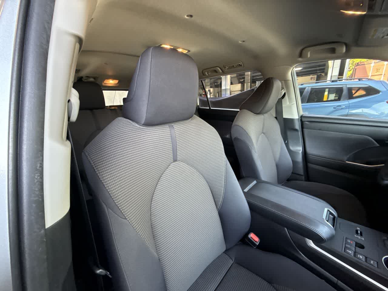 Thumbnail: 2023 Toyota Highlander - 27