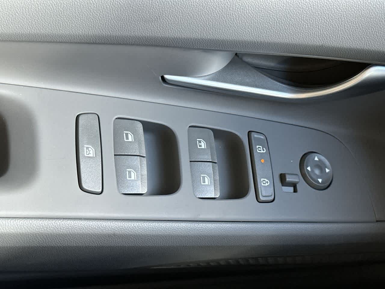 Thumbnail: 2025 Hyundai Elantra - 17