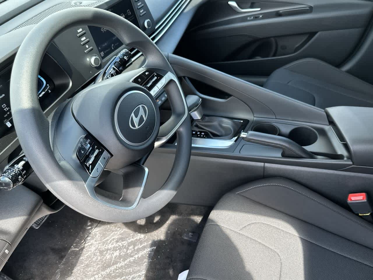 Thumbnail: 2025 Hyundai Elantra - 13