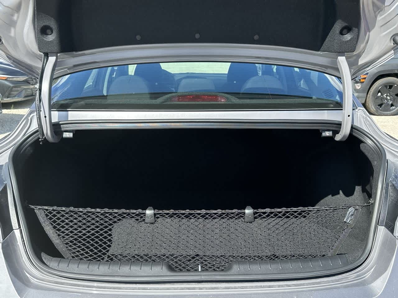 Thumbnail: 2025 Hyundai Elantra - 25